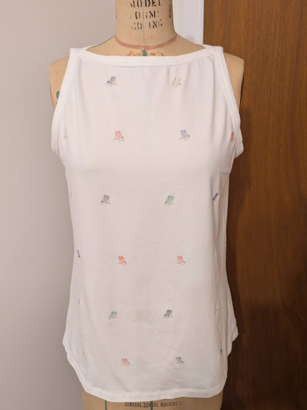 Summery beach chairs tank top